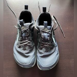 Altra lone peak 8 - W8.5